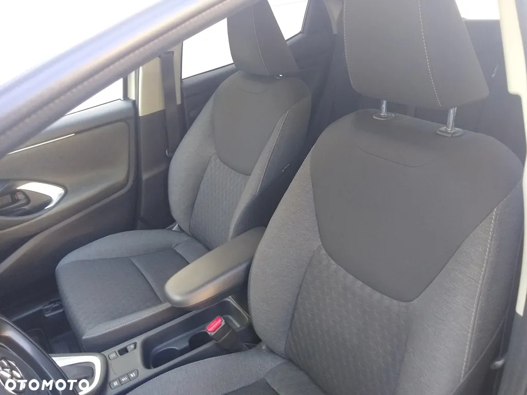 Toyota Yaris - 16