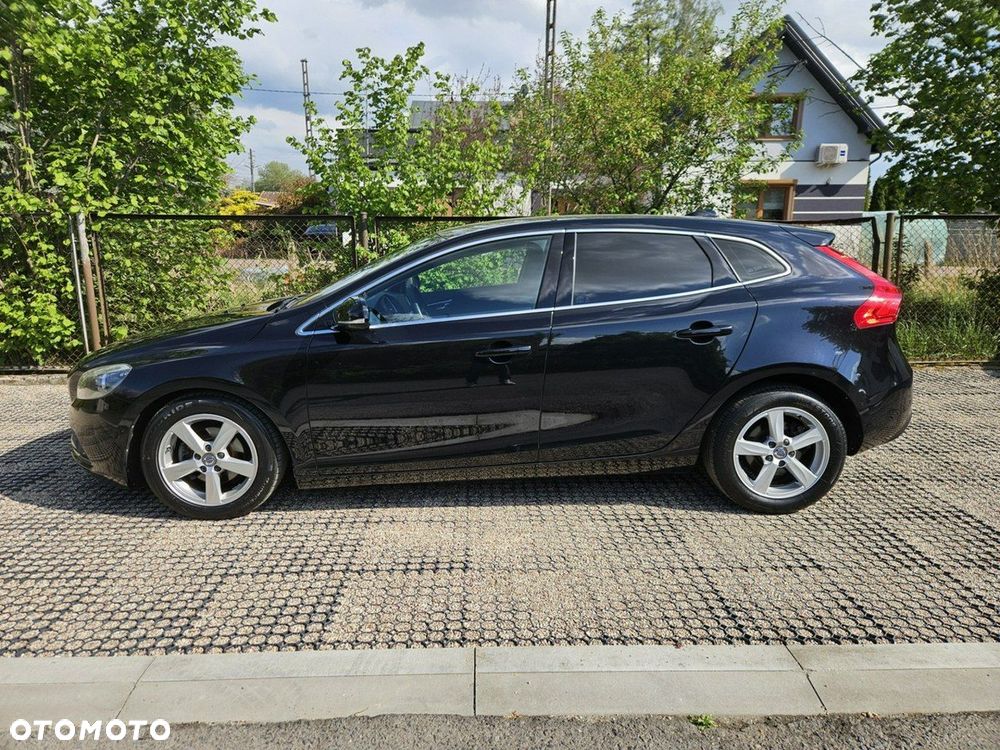 Volvo V40 D2 Momentum - 3