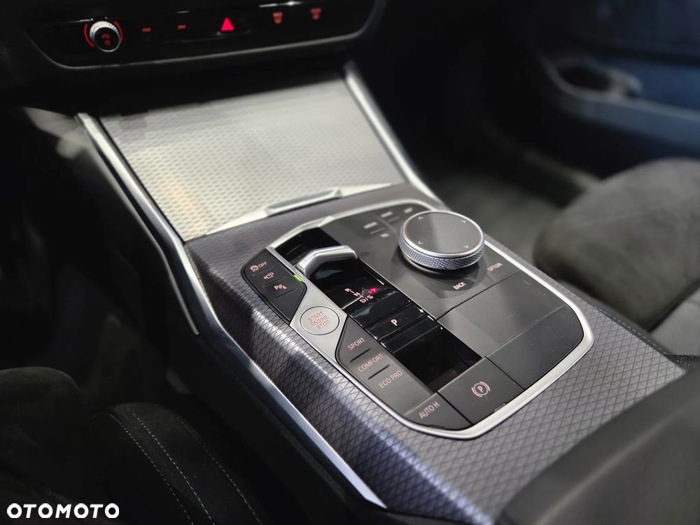 BMW Seria 3 320d M Sport sport - 15
