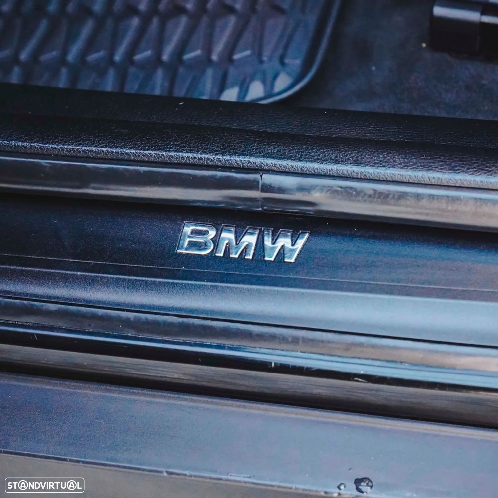 BMW X1 18 d sDrive - 46