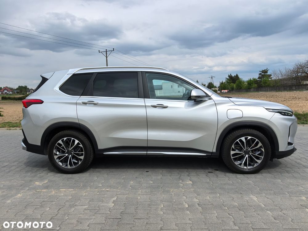 Maxus Euniq 6 - 12