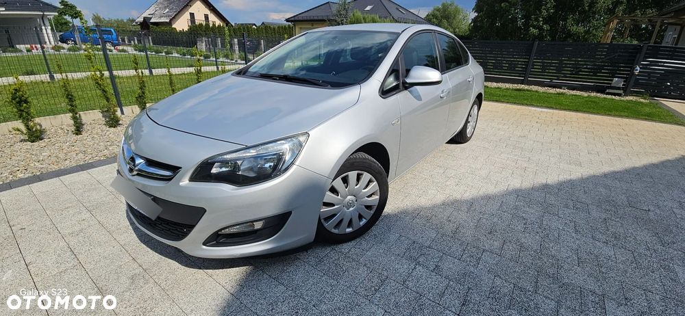 Opel Astra 1.4 T Executive - 5