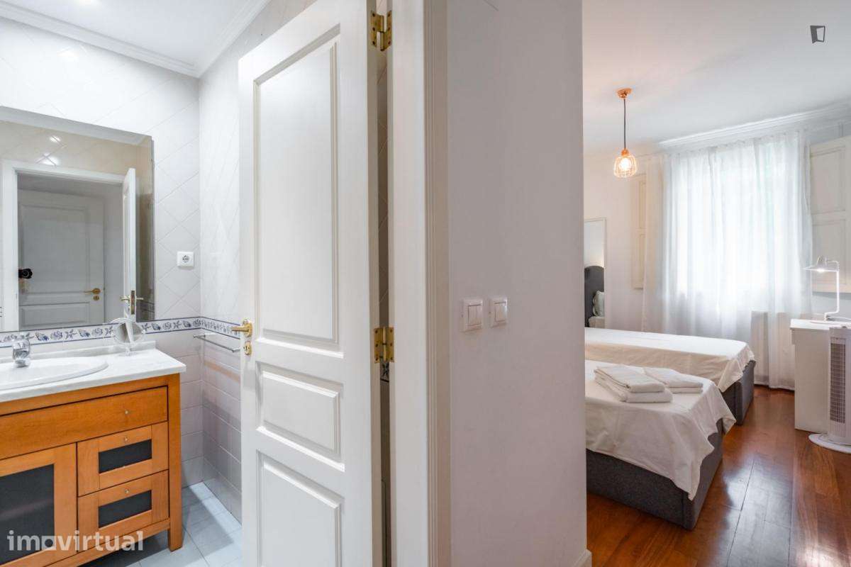 Apartamento com 2 quartos - localizado em Picoas Lisbon - Grande imagem: 3/33
