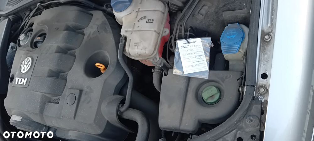 Volkswagen Passat 1.9 TDI Basis - 16