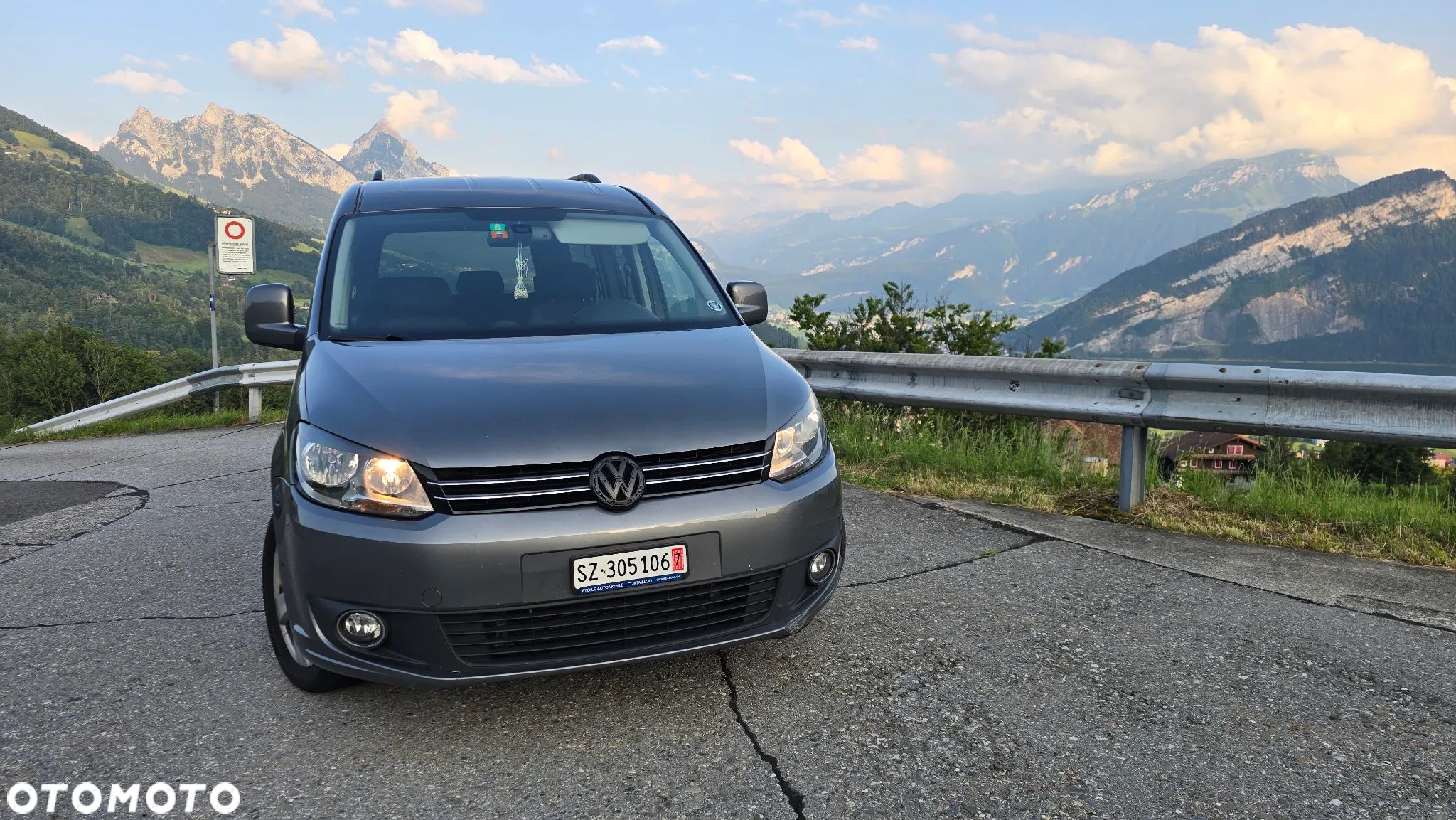 Volkswagen Caddy Maxi 2.0 TDI Comfortline 4Motion DSG - 1