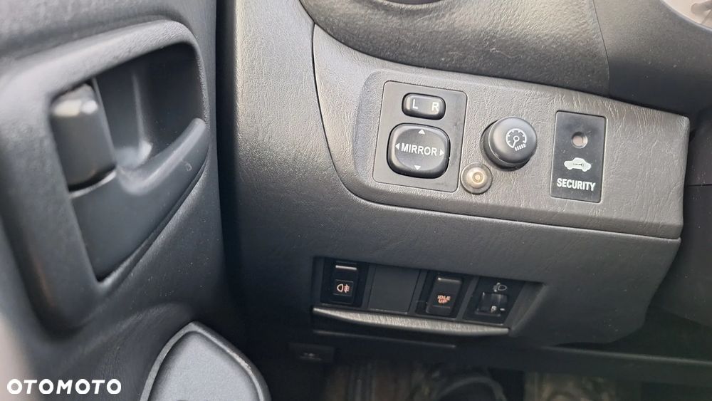 Toyota RAV4 2.0 D-4D Sol - 9