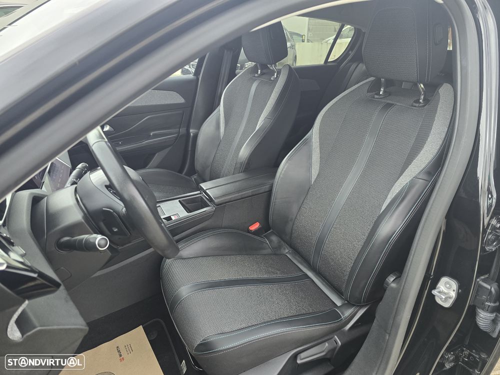 Peugeot 308 PureTech 130 EAT8 Allure - 17