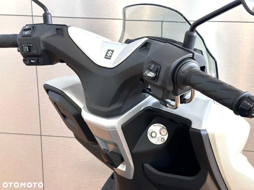 Suzuki Burgman - 8
