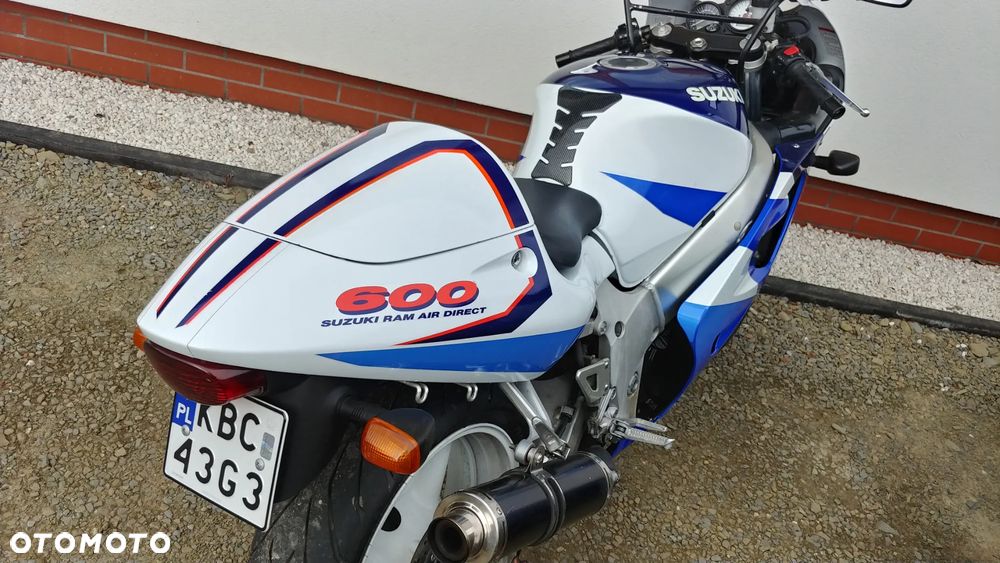 Suzuki GSX-R - 11