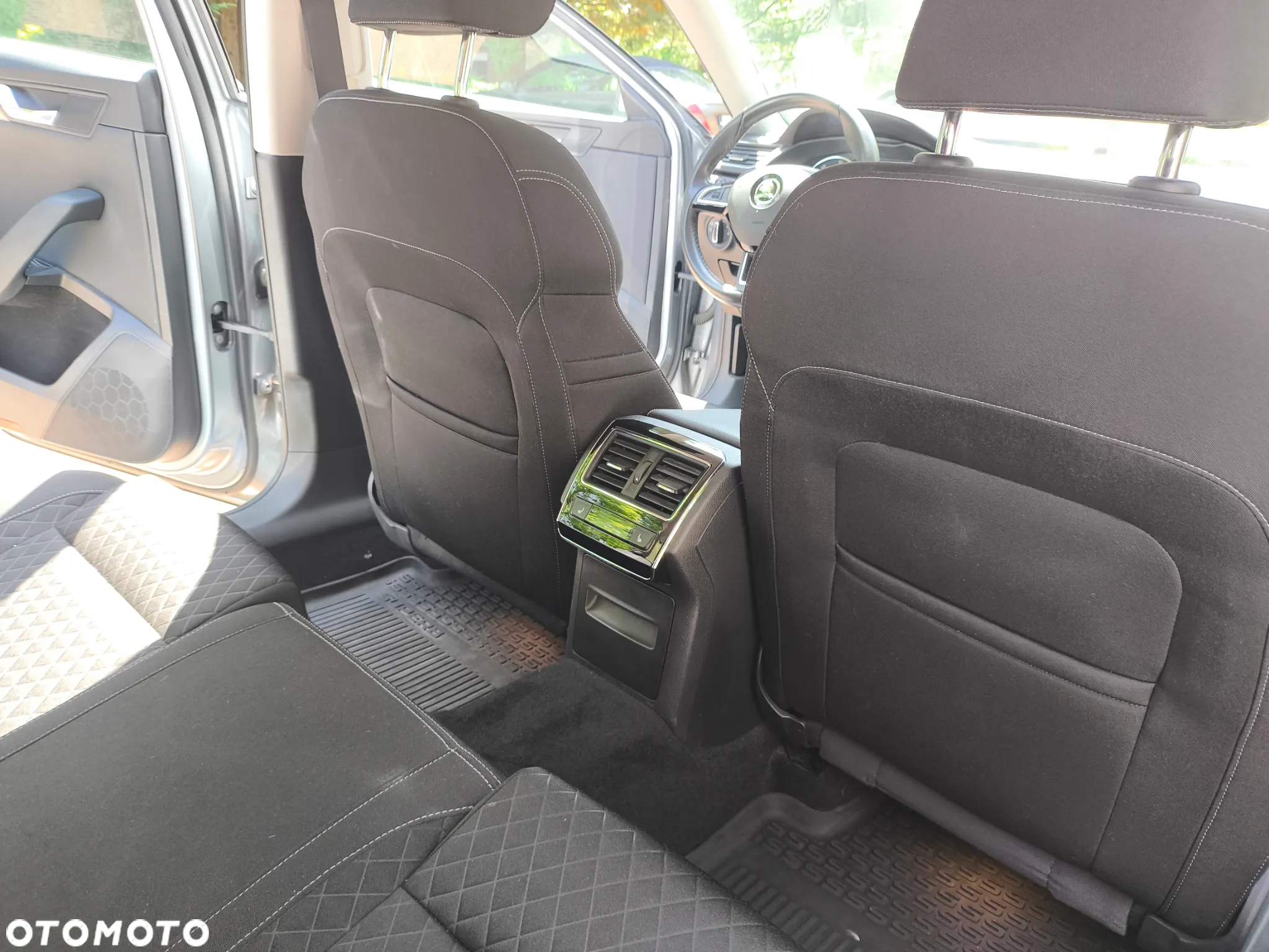 Skoda Superb 2.0 TDI Style - 11