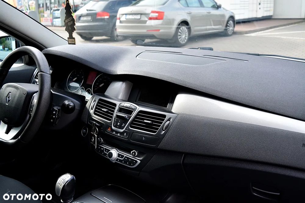 Renault Laguna dCi 150 FAP Start-Stop Limited - 26