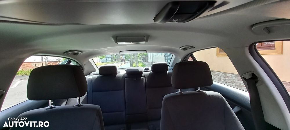 BMW Seria 3 318d - 8
