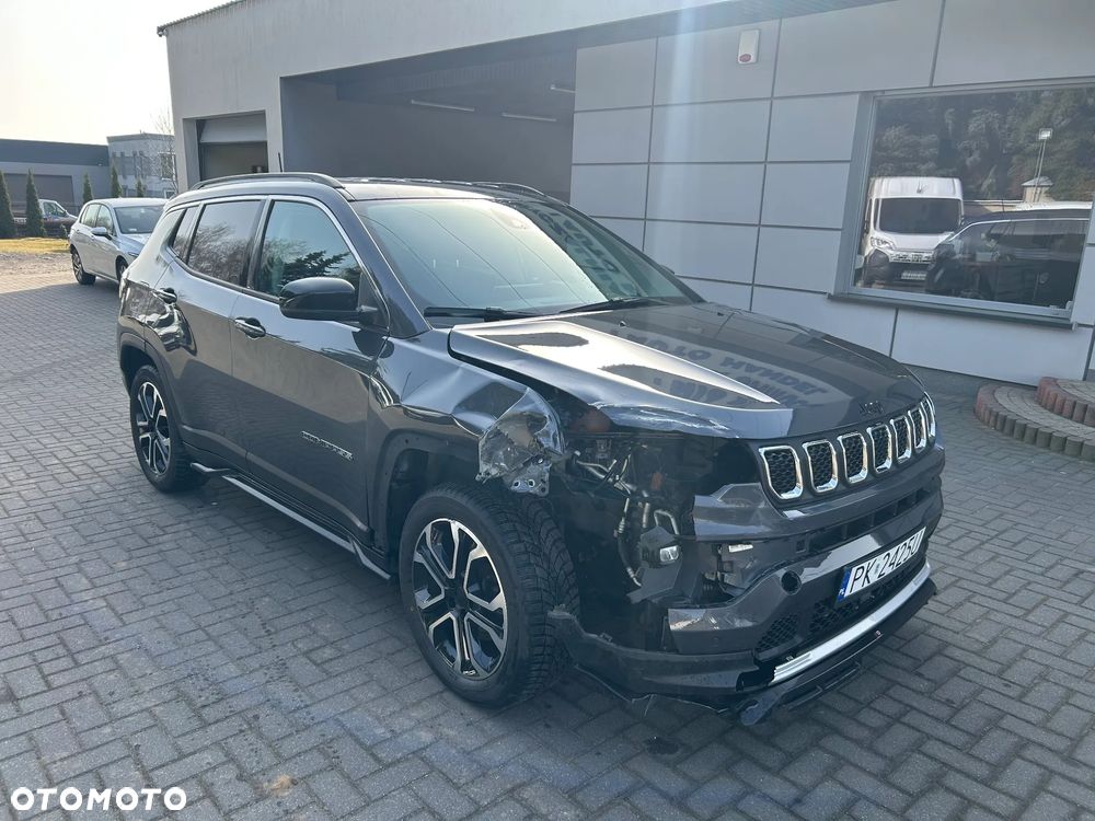 Jeep Compass - 4
