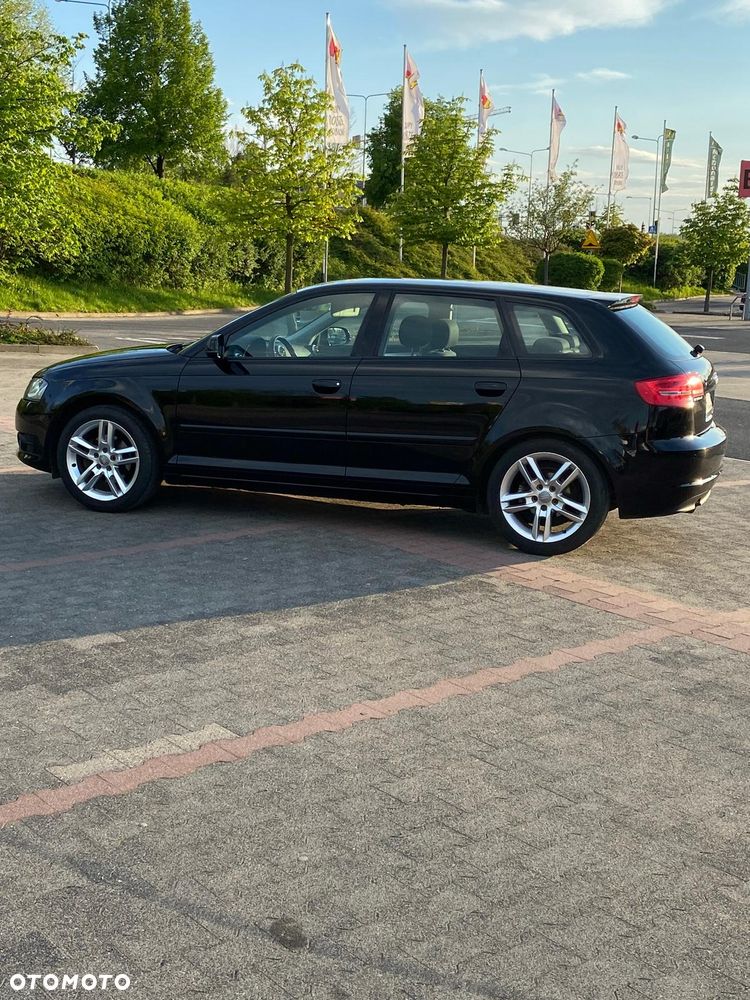Audi A3 Sportback 2.0 TDI Ambition - 11