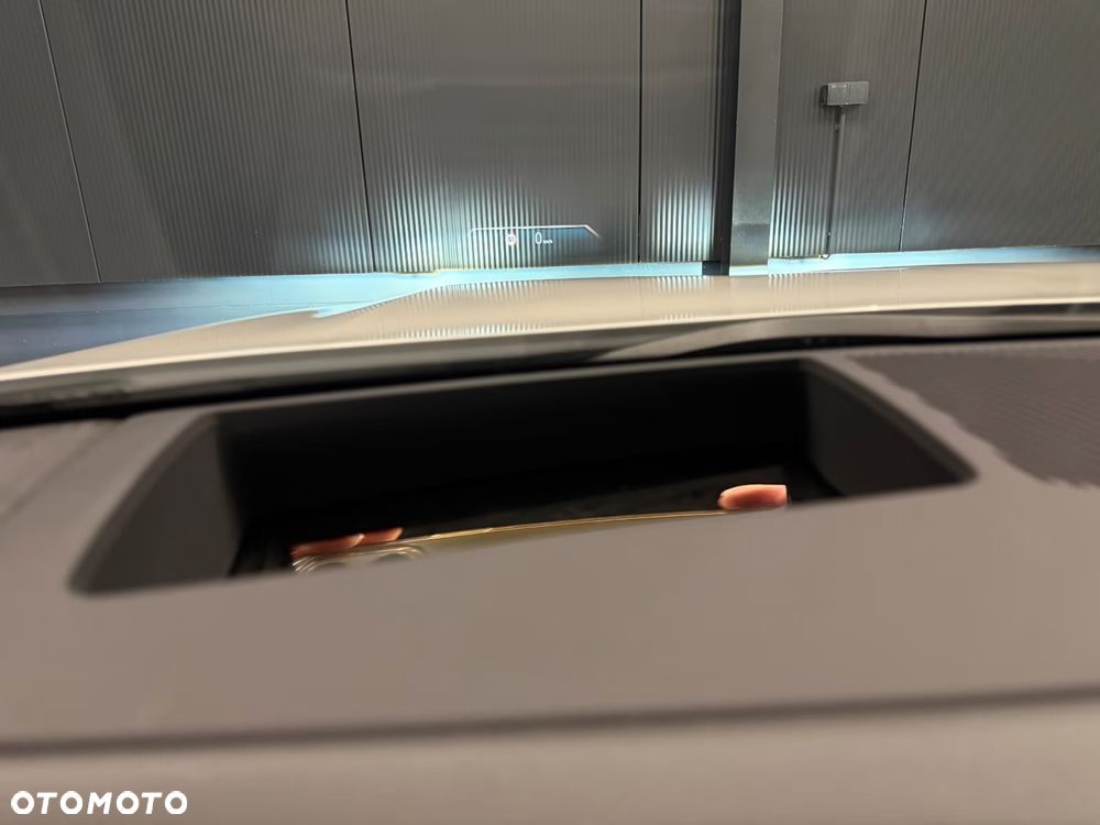 BMW Seria 5 520d xDrive Touring - 21