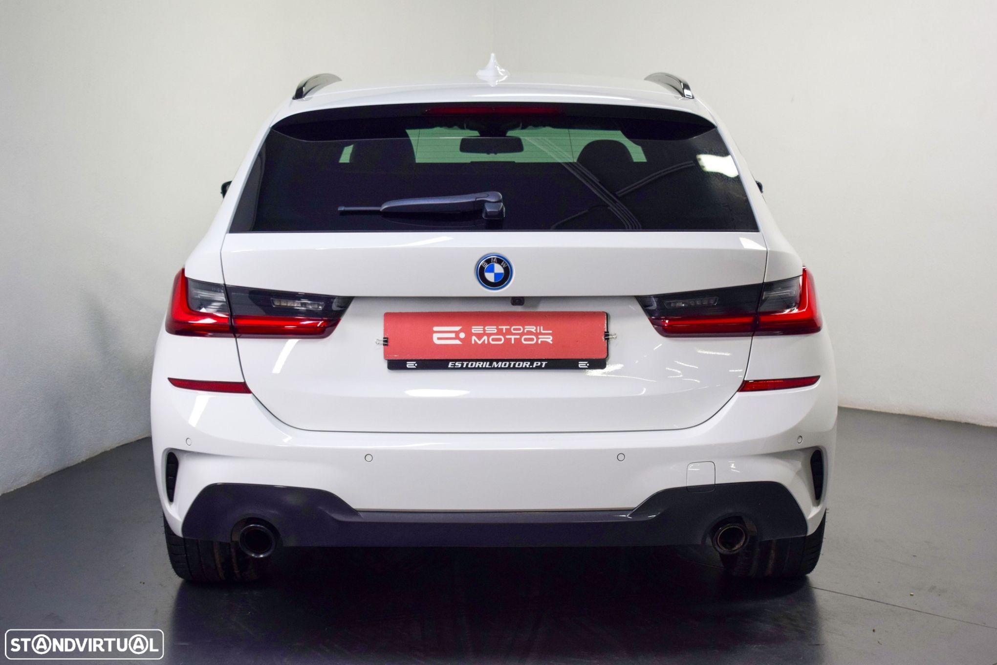 BMW 330 e Touring Pack M Auto - 4