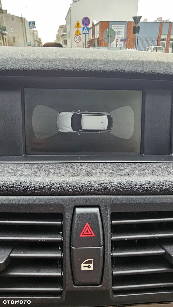 BMW X1 xDrive20i - 25