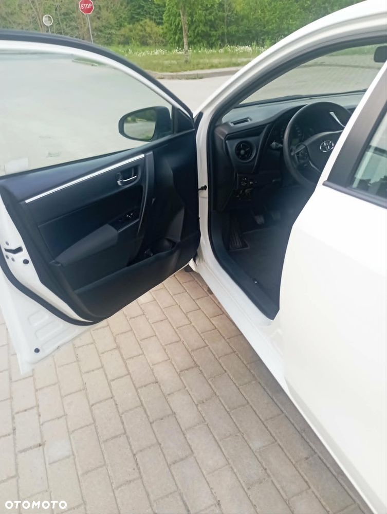 Toyota Corolla 1.4 D-4D Active - 33