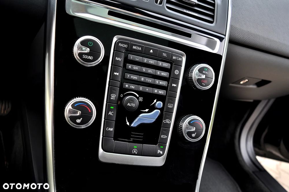 Volvo XC 60 D4 Geartronic Summum - 31