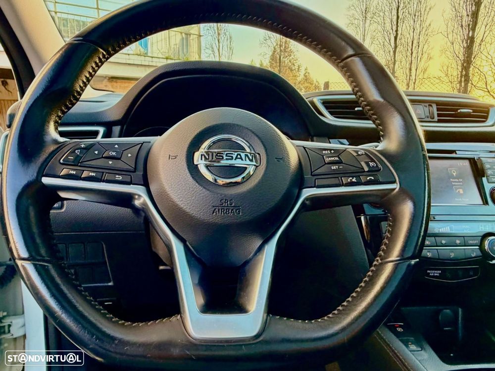 Nissan Qashqai 1.2 DIG-T N-Connecta - 36