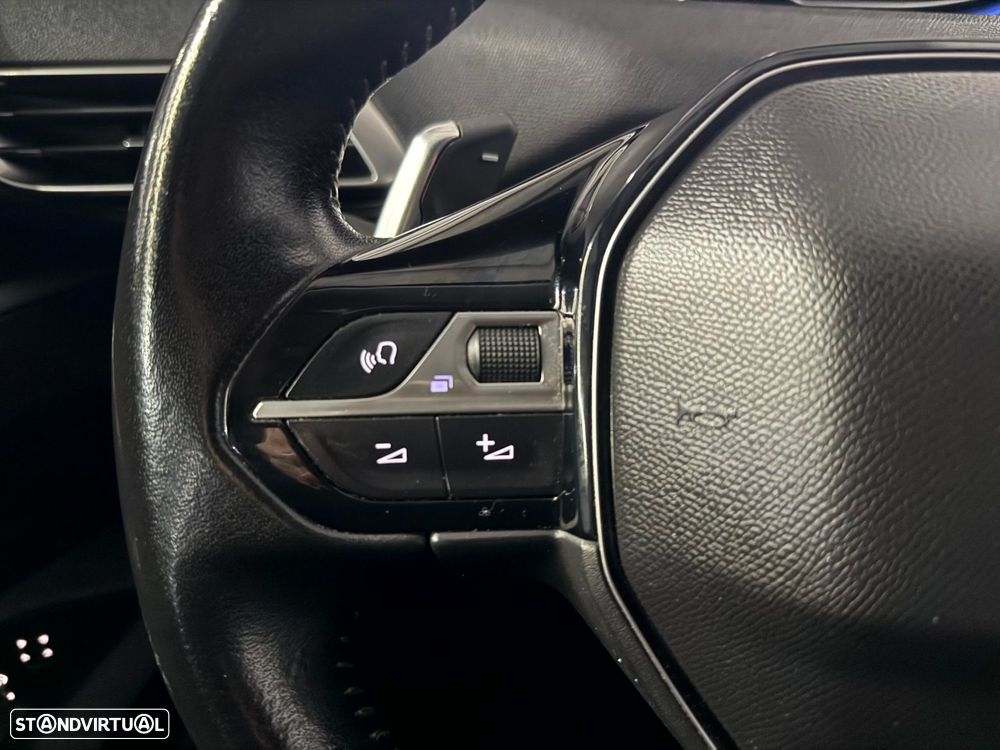 Peugeot 3008 1.5 BlueHDi Allure Pack EAT8 - 32