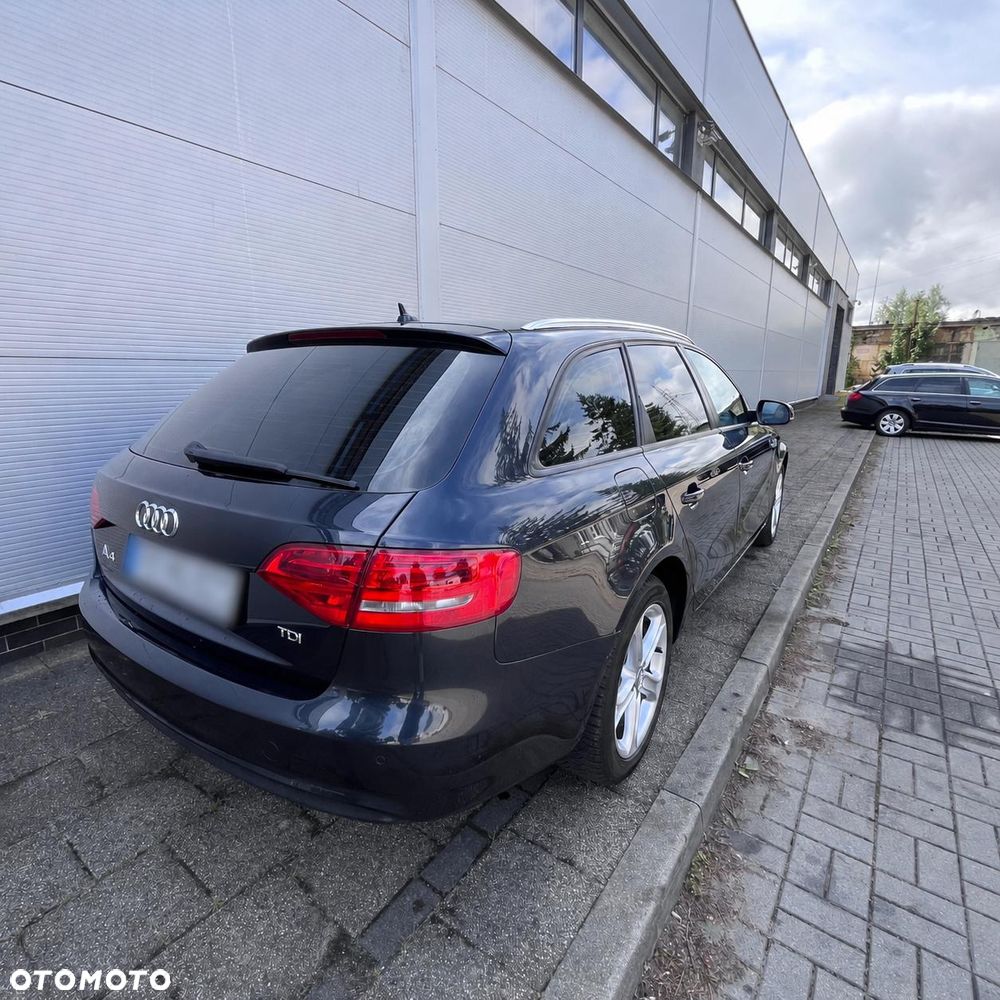 Audi A4 Avant 2.0 TDI DPF multitronic Attraction - 5