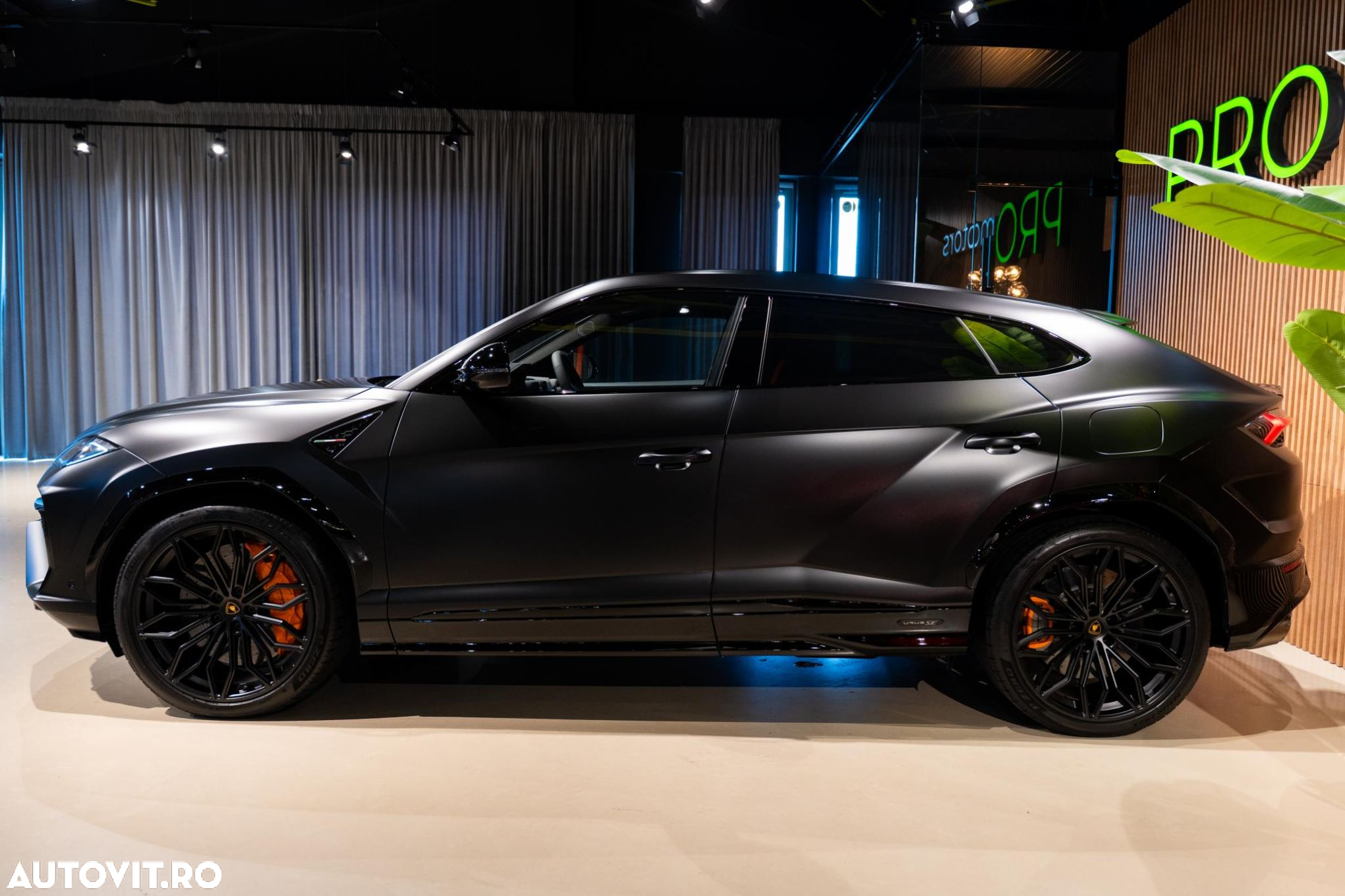 Lamborghini URUS - 9