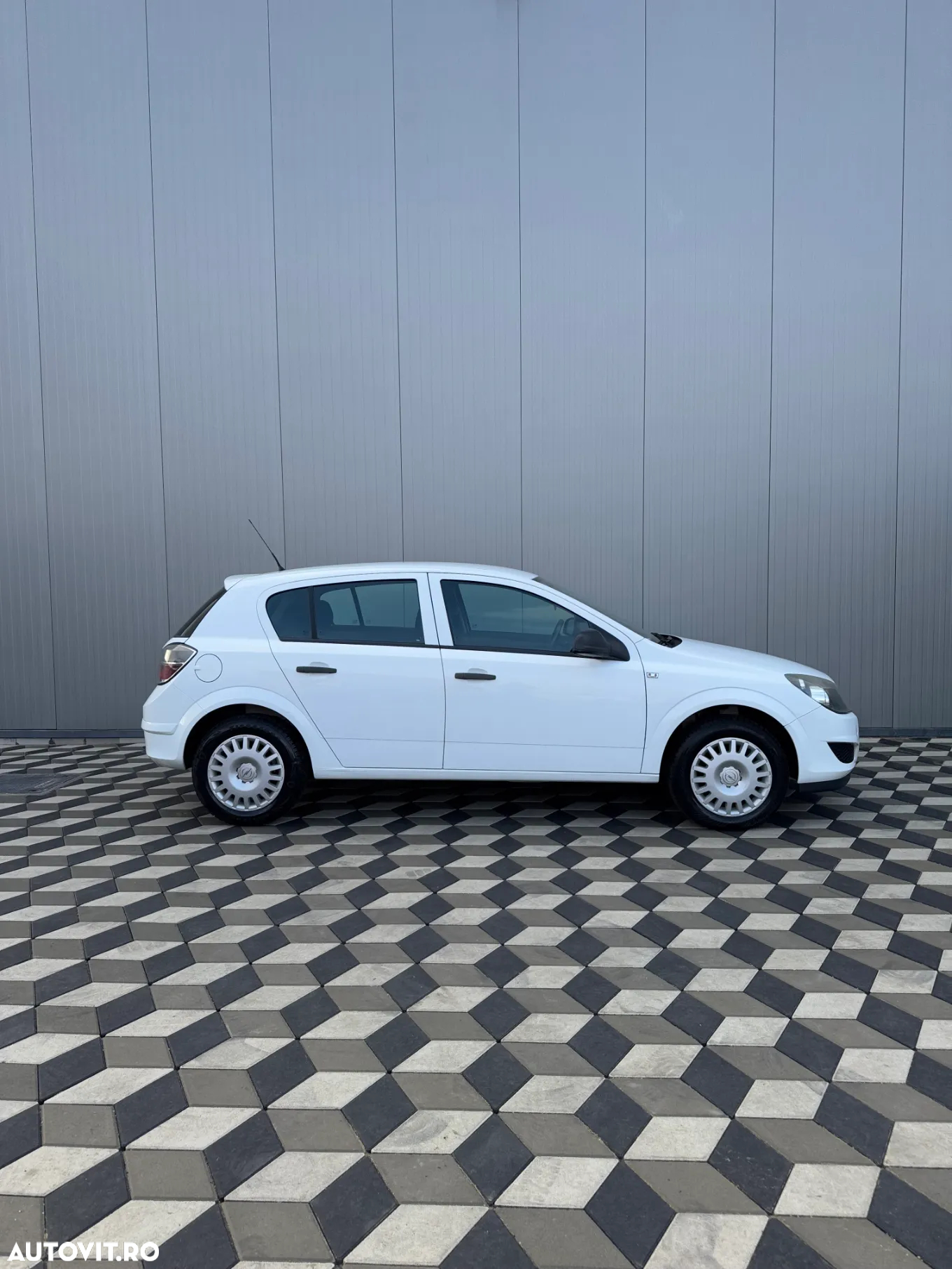 Opel Astra 1.4i Elegance - 21