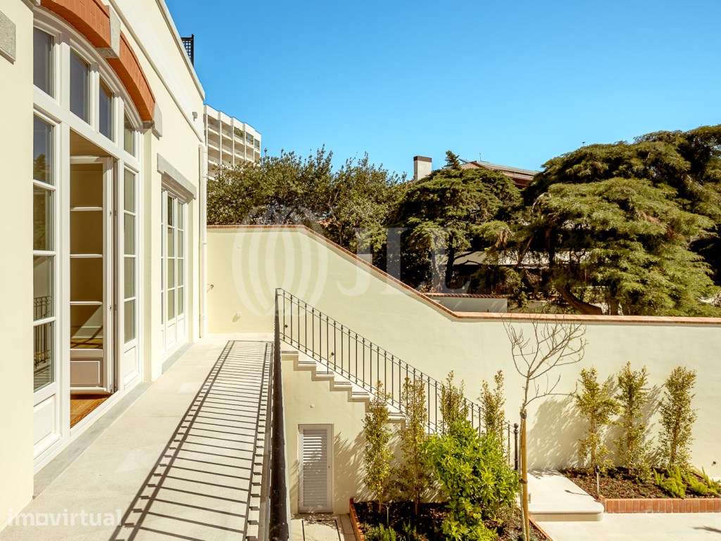 Moradia T3+1 com piscina, no Monte Estoril, Cascais - Grande imagem: 4/46