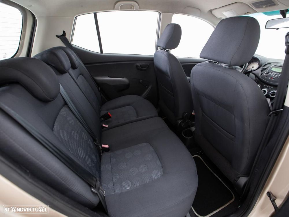 Hyundai i10 - 10