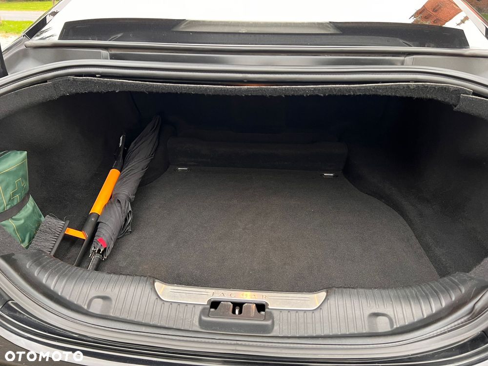 Jaguar XJ 3.0 D V6 LWB Premium Luxury - 13