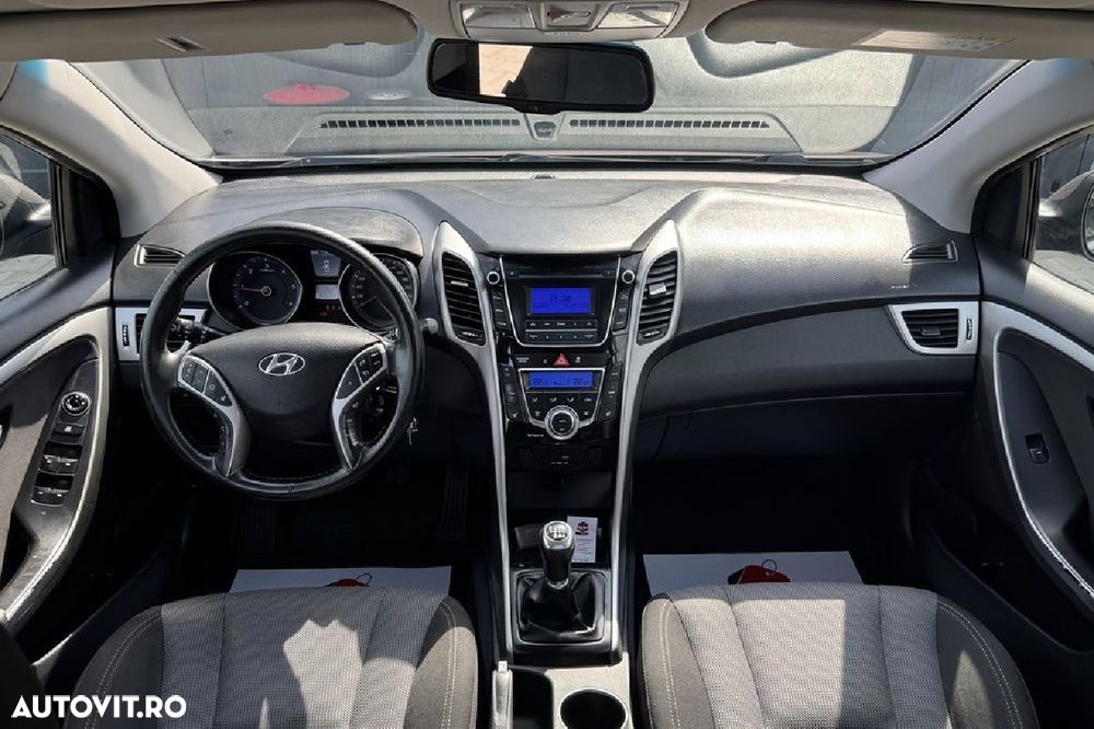 Hyundai i30 1.6 MPi Highway - 10
