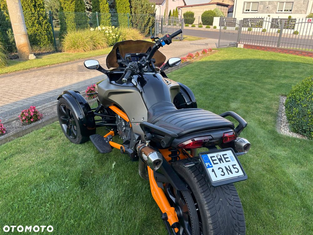 Can-Am Spyder - 3