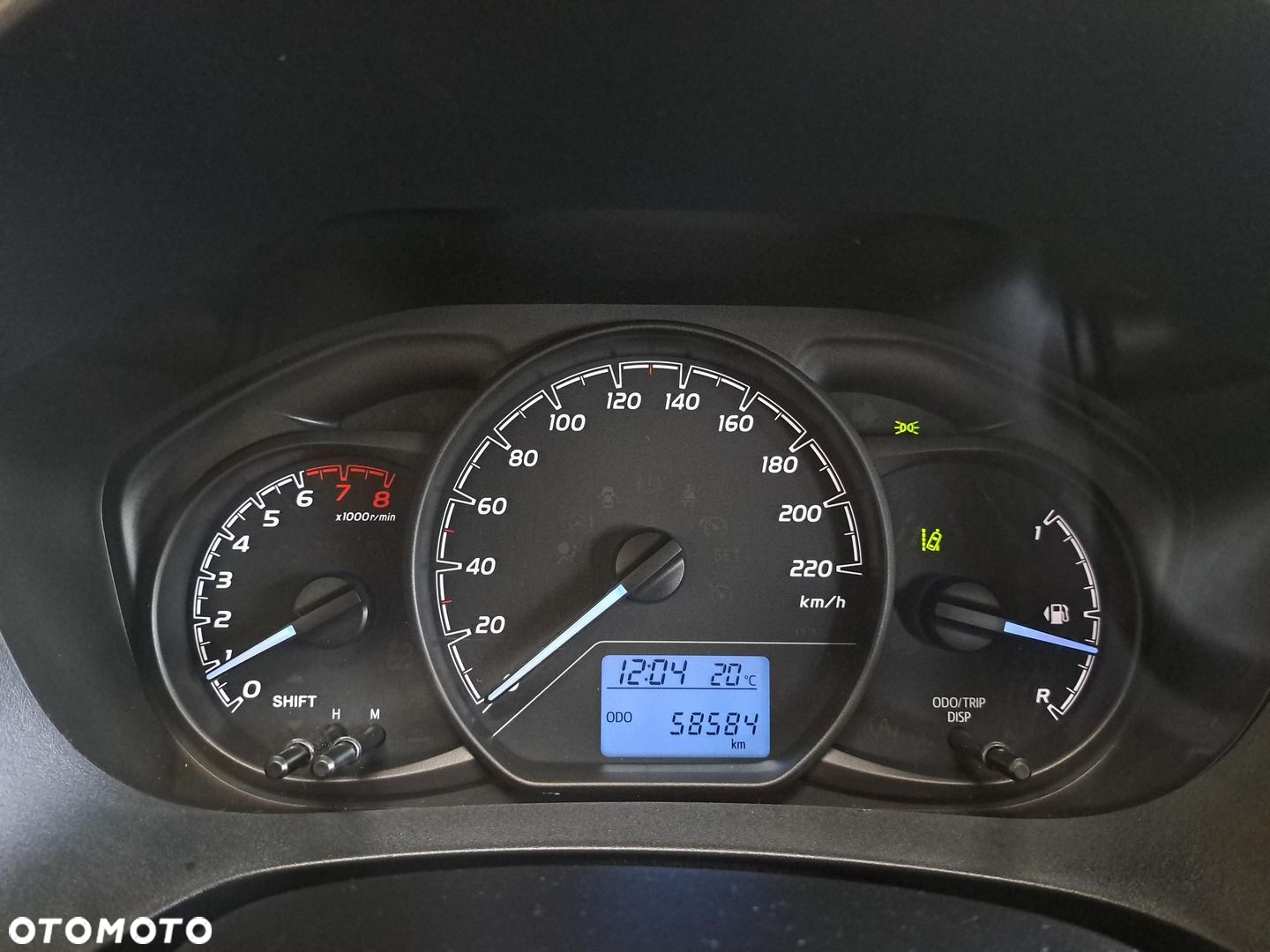Toyota Yaris - 25