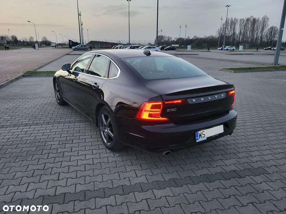 Volvo S90 D5 AWD Momentum - 1
