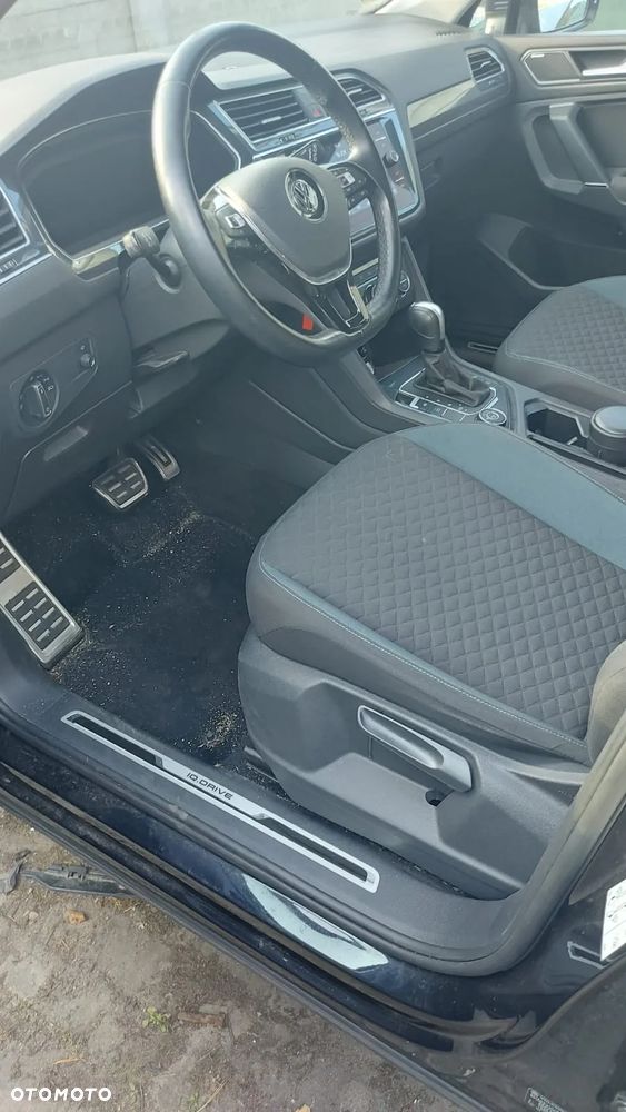 Volkswagen Tiguan 2.0 TDI SCR 4MOTION DSG Highline - 23