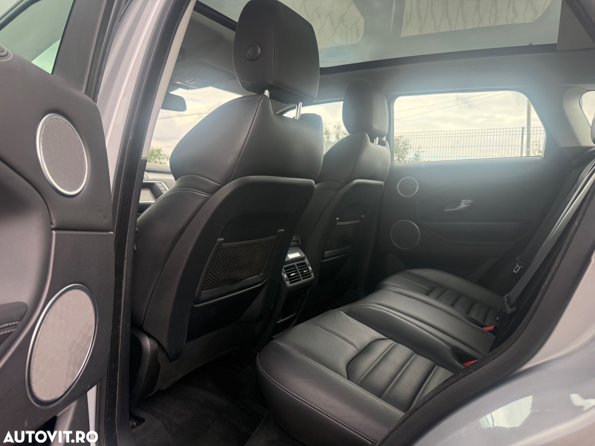 Land Rover Range Rover Evoque 2.0 D150 R-Dynamic HSE - 18