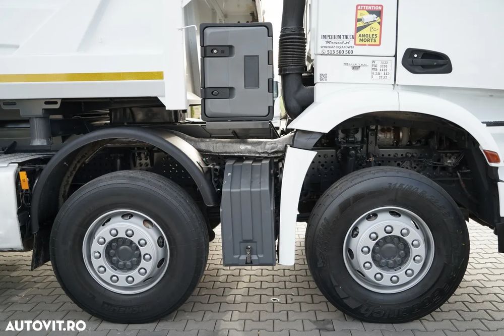 Mercedes-Benz AROCS 3243 / 8x4 / BASCUNĂ BIDIRECȚIONALĂ / BASCUNĂ HIDRODOXY / BORDMATIC / BASCUNĂ HIDRODOXY / ANVELOPE 100% / 2016 / - 25