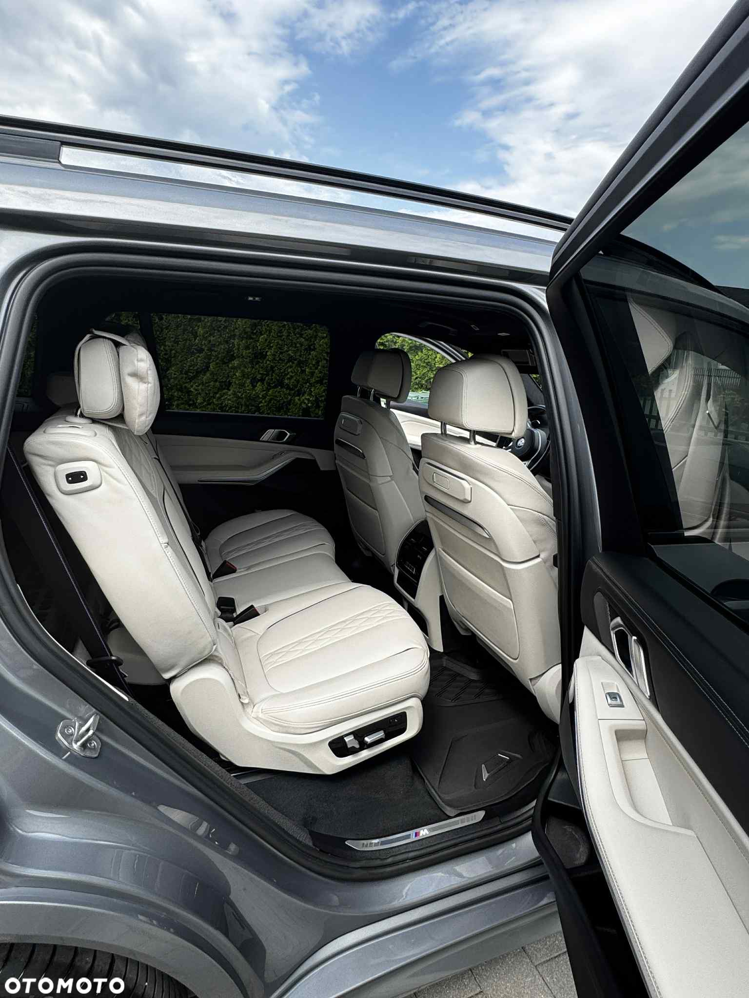 BMW X7 M60i xDrive - 12