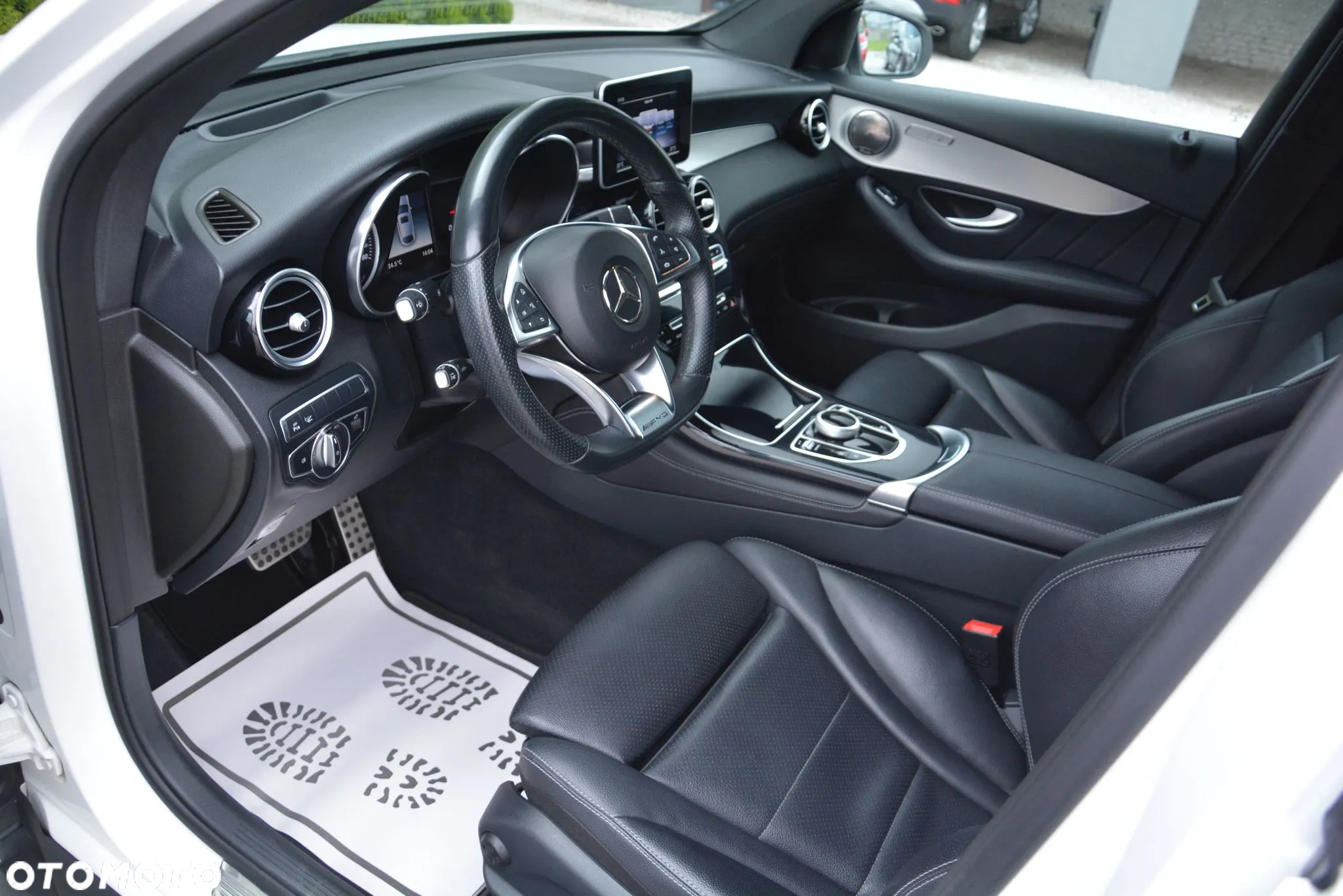 Mercedes-Benz GLC 250 d Coupe 4Matic 9G-TRONIC AMG Line - 15