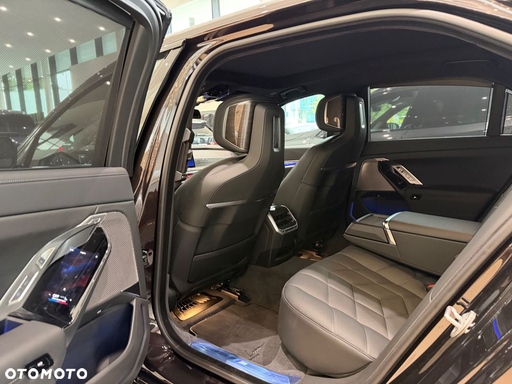 BMW Seria 7 740d xDrive mHEV sport - 7