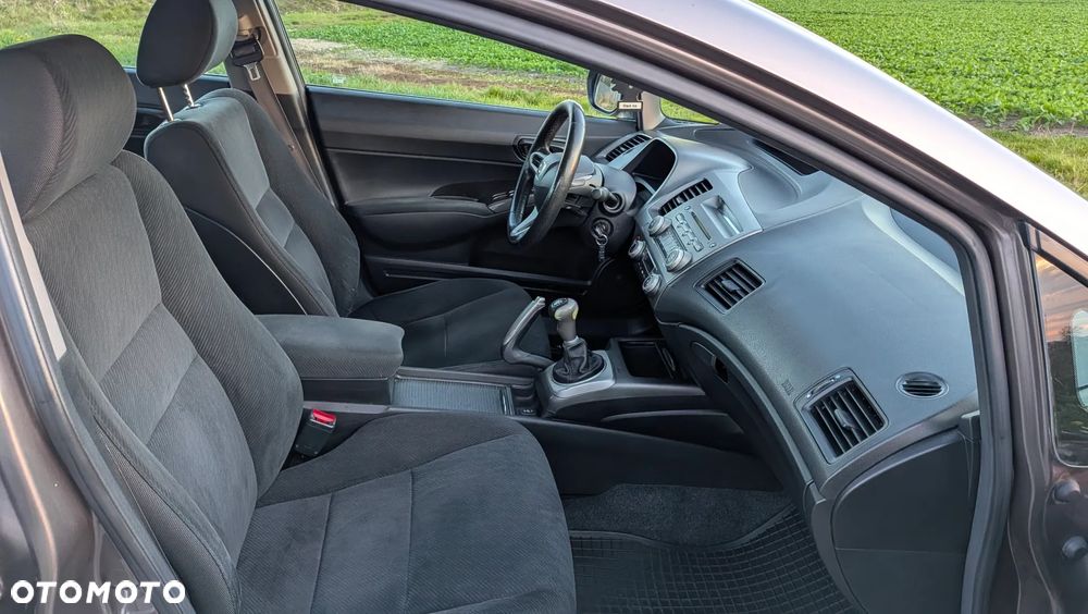 Honda Civic 1.8 Comfort - 22