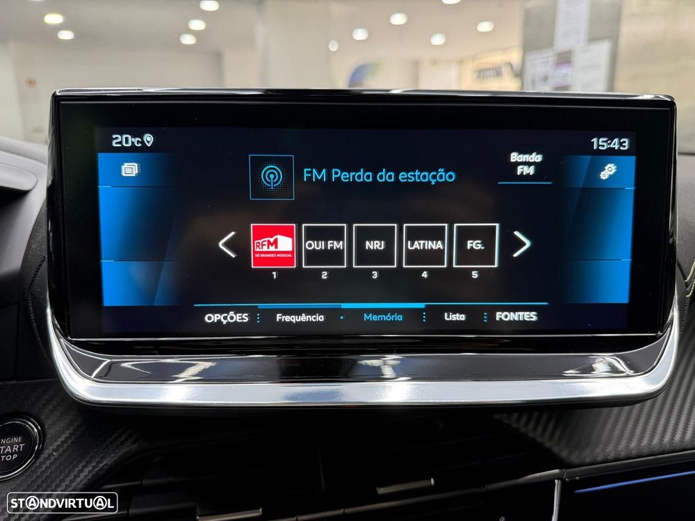 Peugeot 2008 1.2 PureTech GT Line EAT8 - 26