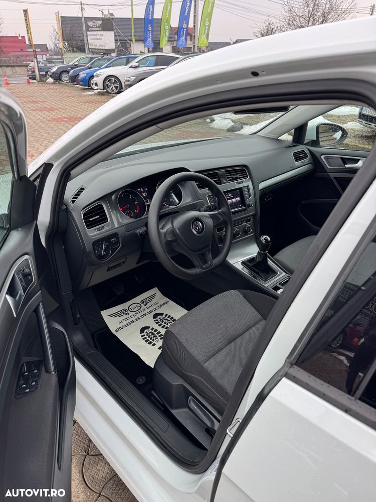Volkswagen Golf 1.6 TDI BlueMotion Technology Comfortline - 11