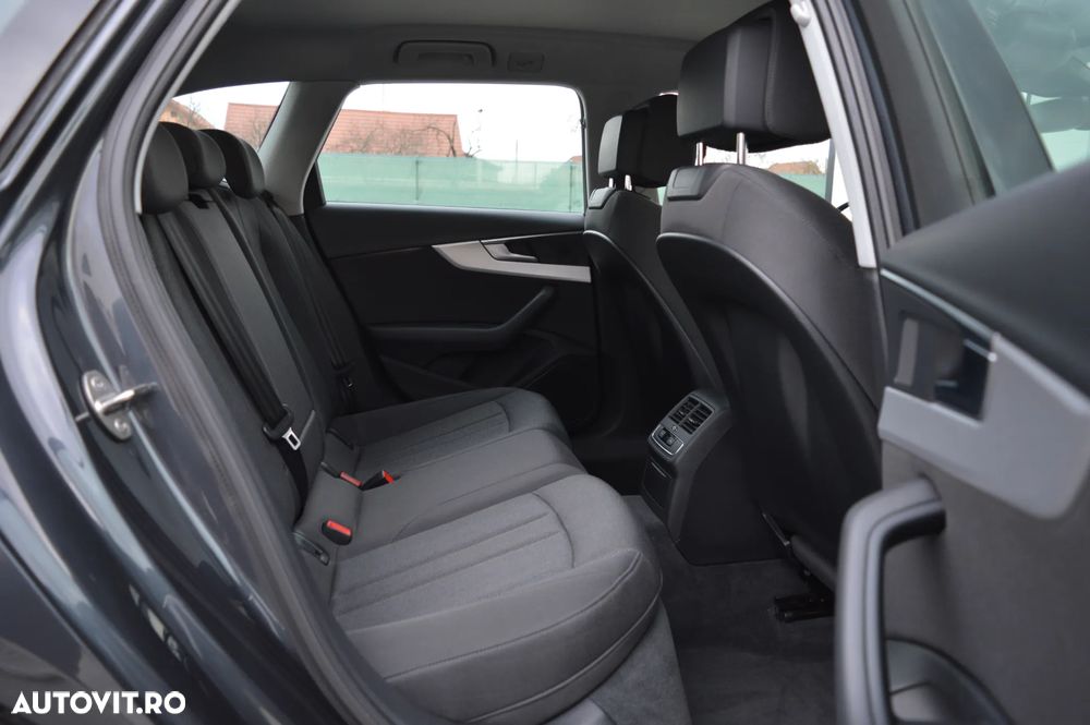 Audi A4 2.0 TDI S tronic - 37