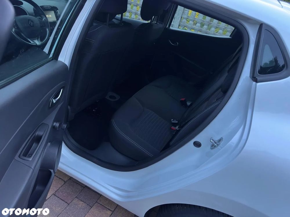 Renault Clio 1.2 16V 75 LIMITED - 6