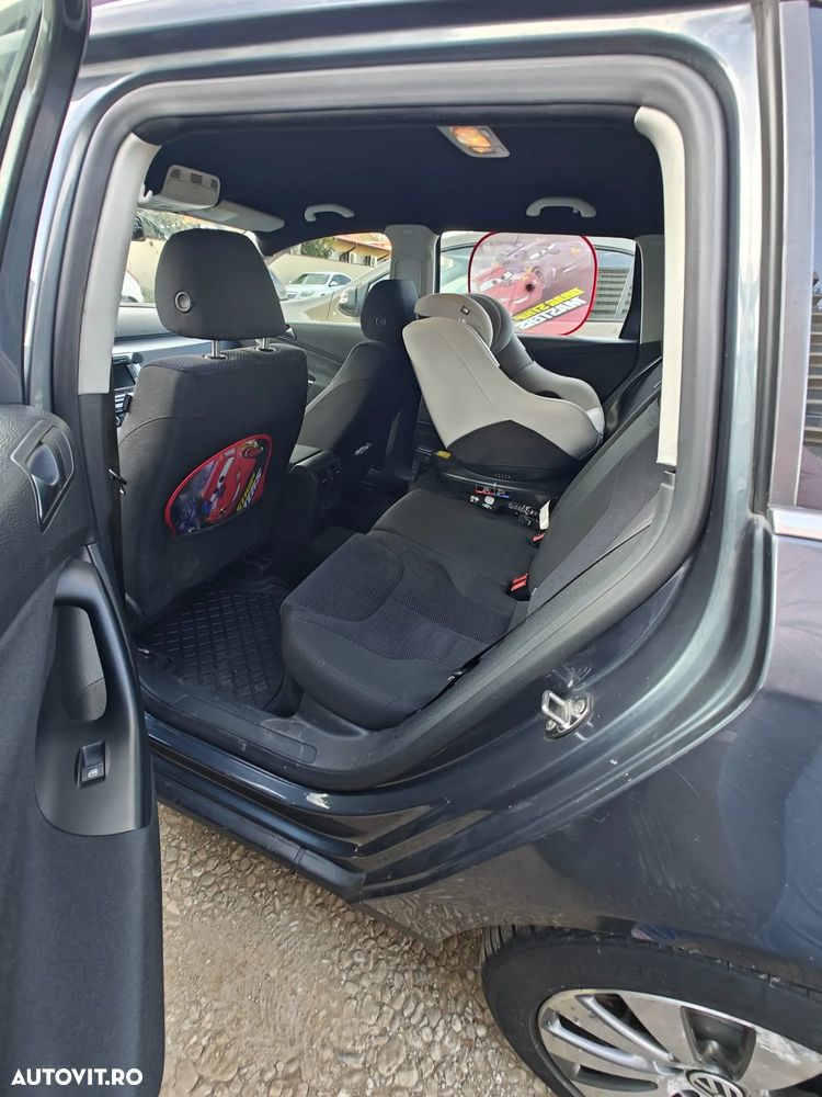 Volkswagen Passat - 10