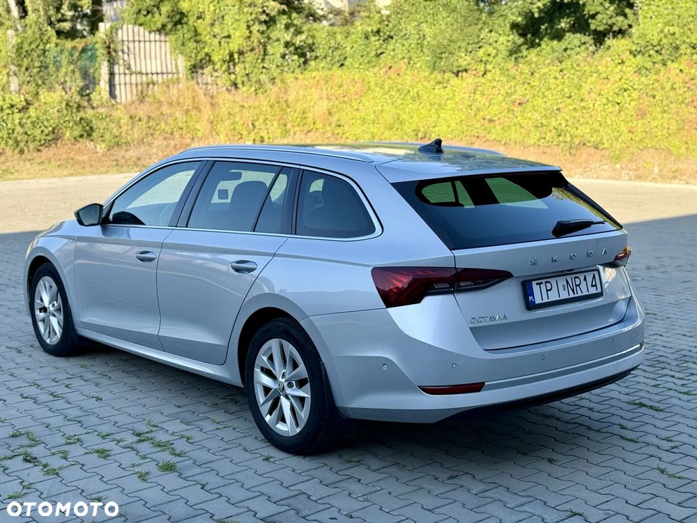 Skoda Octavia 2.0 TDI Sportline DSG - 5