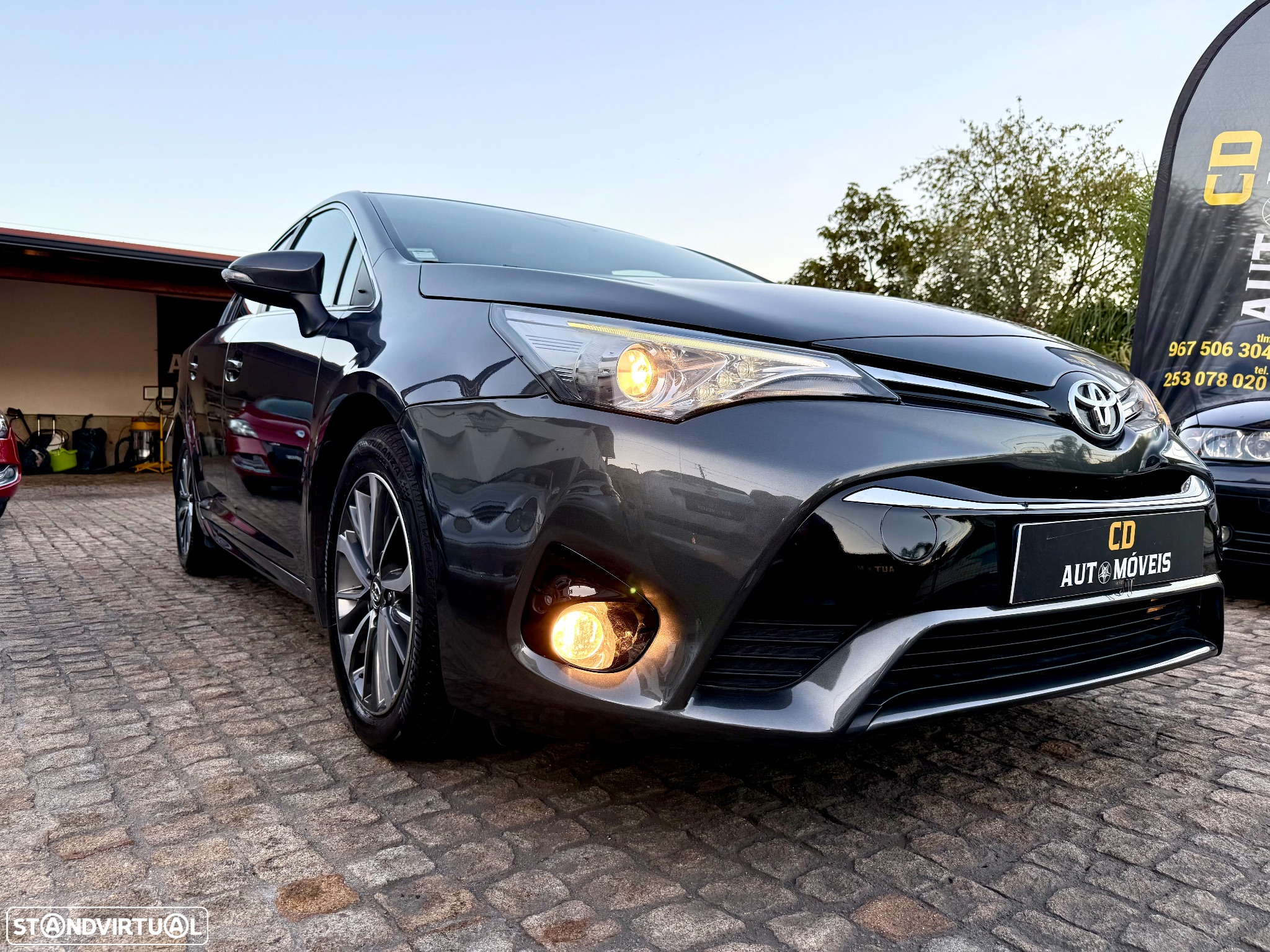 Toyota Avensis SD 1.6 D-4D Luxury+GPS - 24