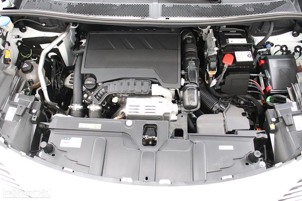 Peugeot 5008 1.2 PureTech Allure Pack EAT8 - 24
